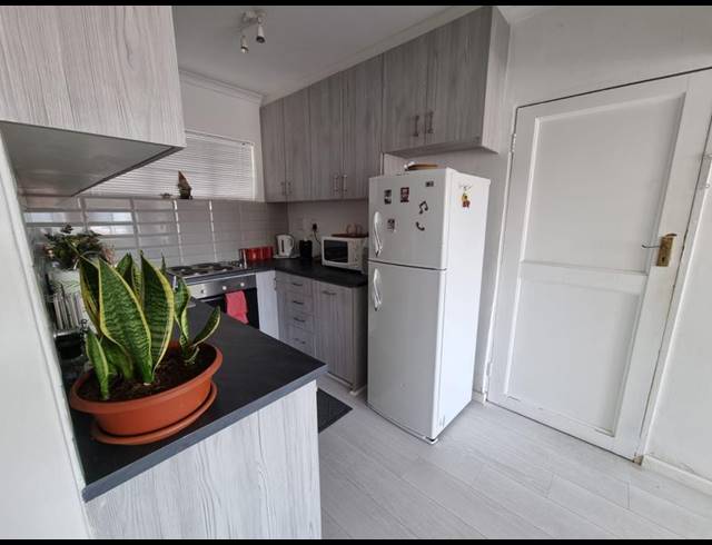 2 BEDROOM PROPERTY TO RENT IN WOODSTOCK